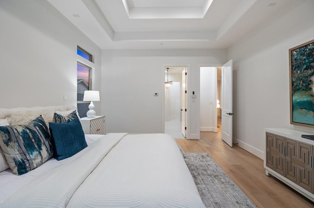 8814 Cedarbrake Dr, Houston TX  77055-6623 exterior