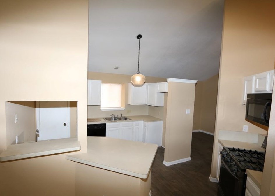 6455 Liberty Valley Dr, Katy TX  77449-4243 exterior