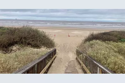 697 Overlook Drive, Crystal Beach, TX 77650 - Photo 7