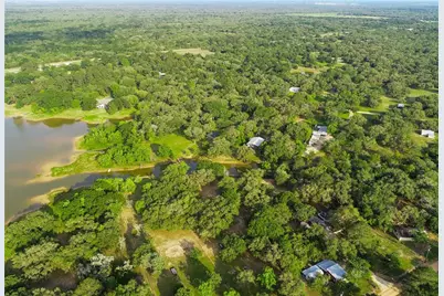 302 Bluebonnet Road, Sheridan, TX 77475 - Photo 13