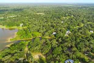 302 Bluebonnet Rd, Sheridan, TX 77475 - Photo 13