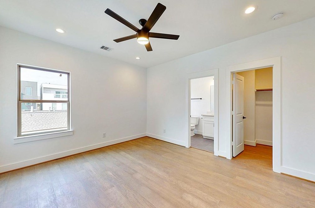 2317 Sherwin St, Houston TX  77007-1030 exterior