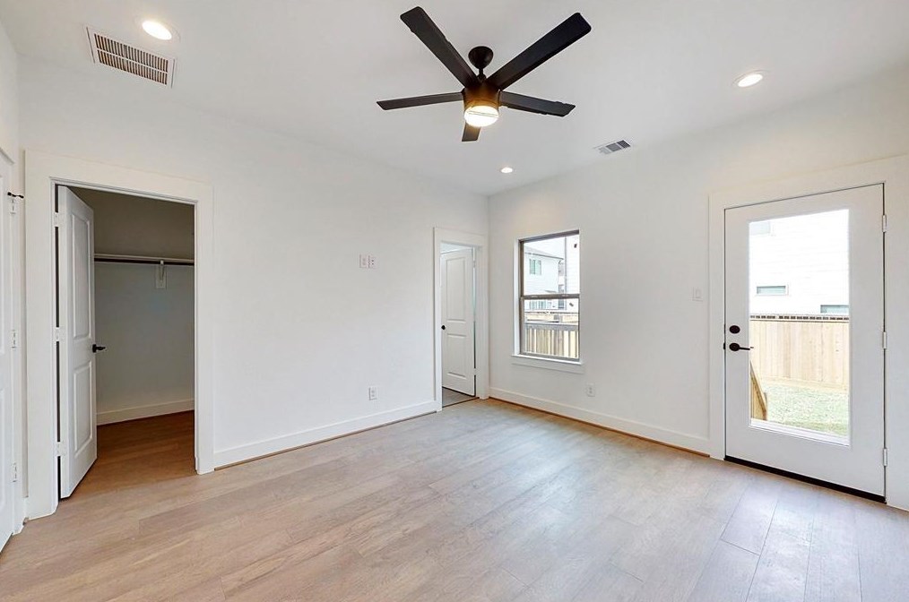 2317 Sherwin St, Houston TX  77007-1030 exterior