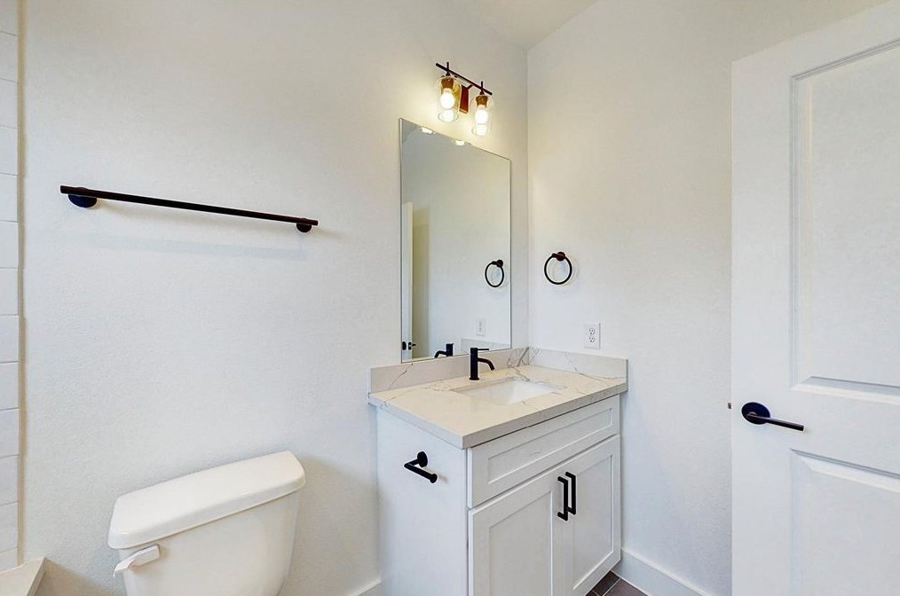 2317 Sherwin St, Houston TX  77007-1030 exterior