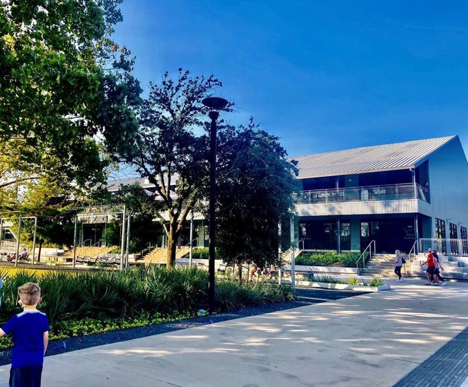 2317 Sherwin St, Houston TX  77007-1030 exterior