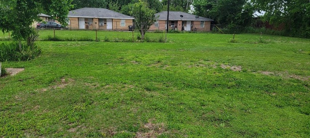 9422 Coffee St, Houston TX  77033-3455 exterior