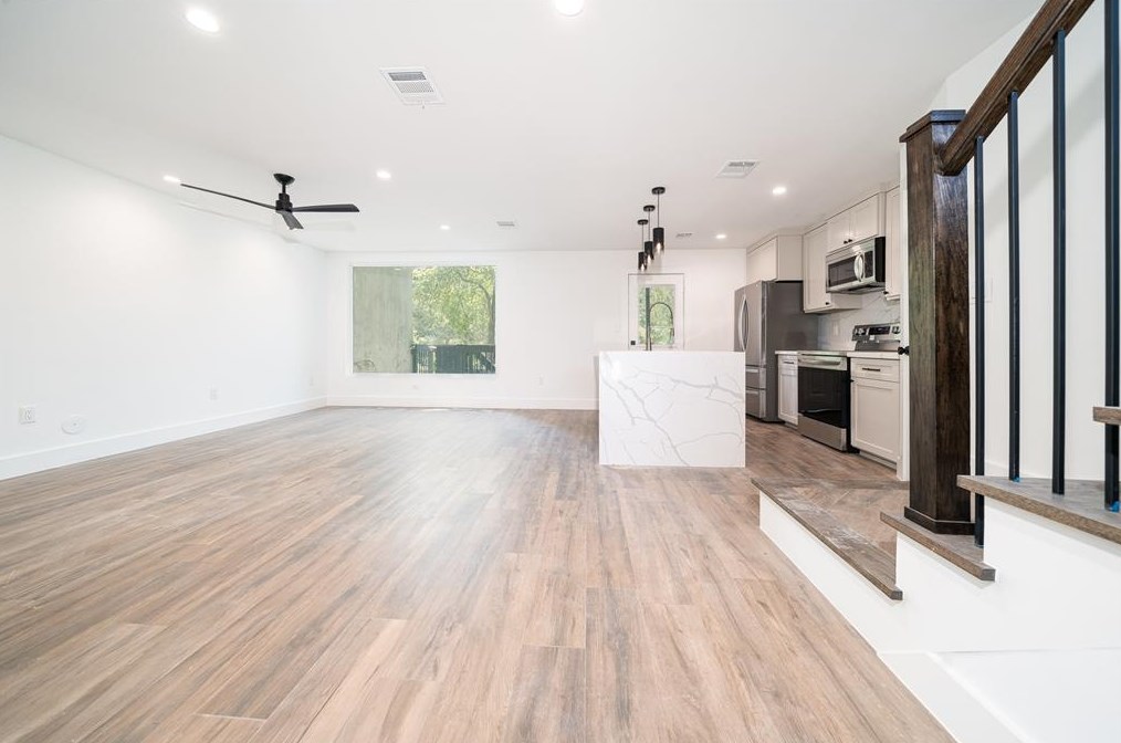 710 Worthshire St, Houston TX  77008-6433 exterior