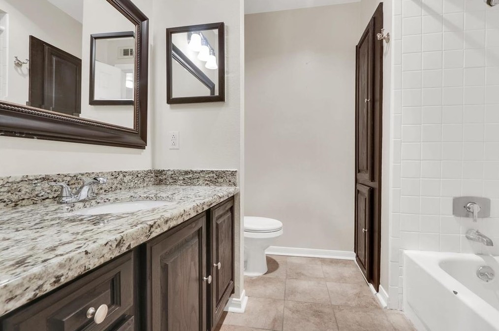 4000 Purdue St, Houston TX  77005-1096 exterior