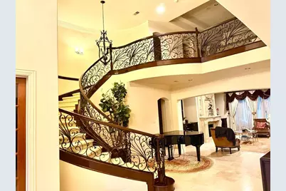 2111 Diamond Spring Drive, Houston, TX 77077 - Photo 15