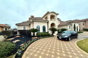 2111 Diamond Spring Dr, Houston, TX 77077 - Photo 17