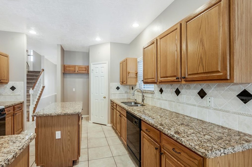 13726 Wheatbridge Dr, Houston TX  exterior