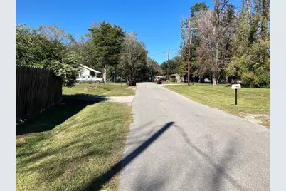 320 Tomlinson Street, Sour Lake, TX 77659 - Photo 5