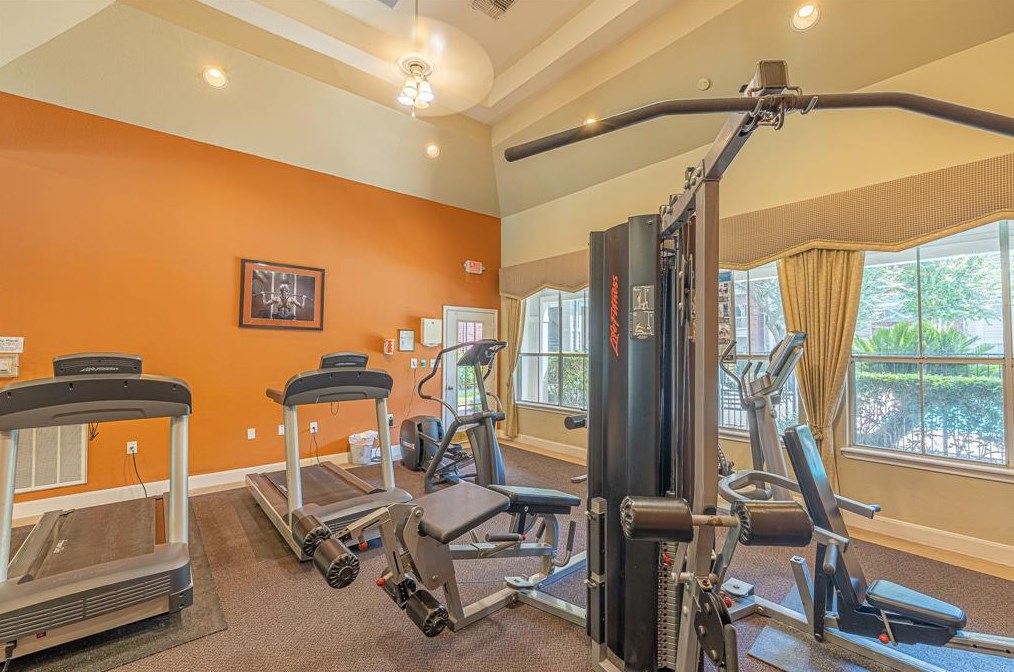 1330 Old Spanish Trl, Houston TX  77054-1800 exterior