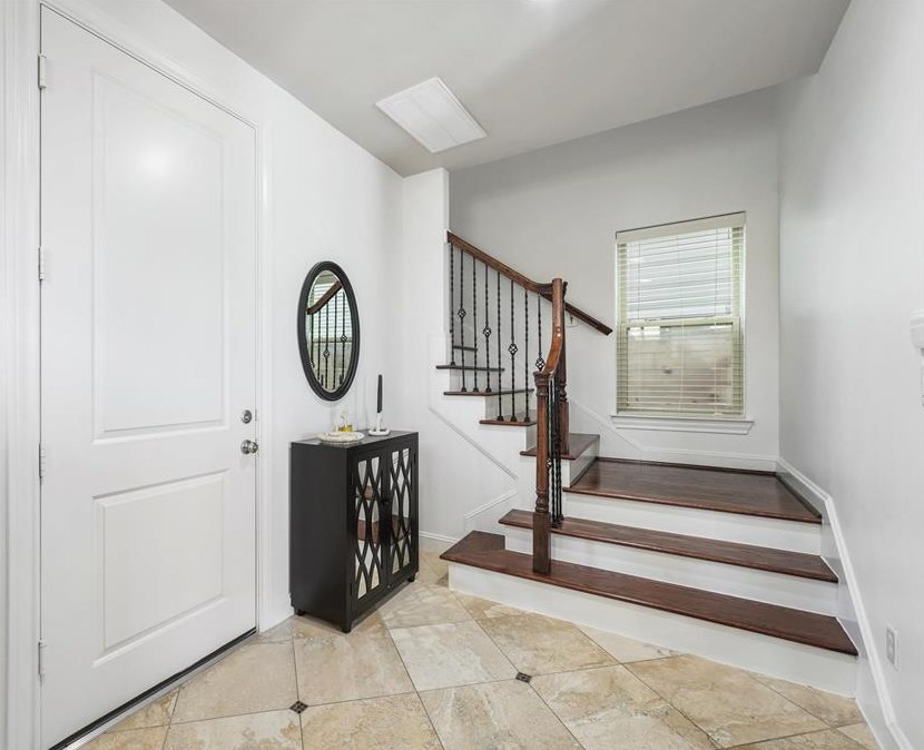 5612 Kiam St, Houston TX  77007-1119 exterior