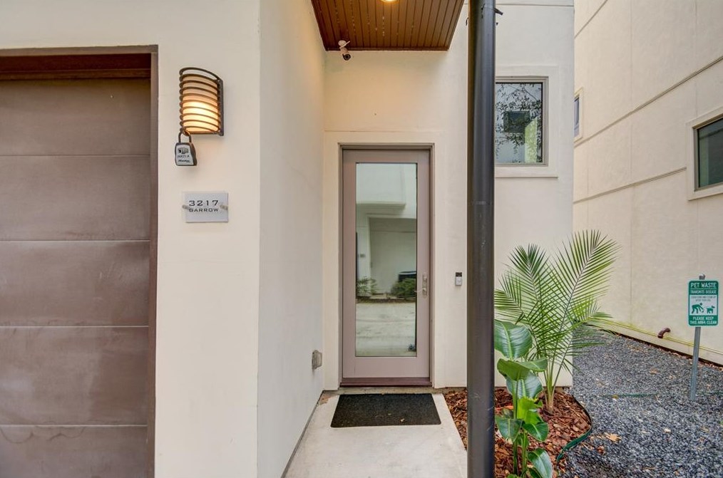 3217 Garrow St, Houston TX  77003-2429 exterior