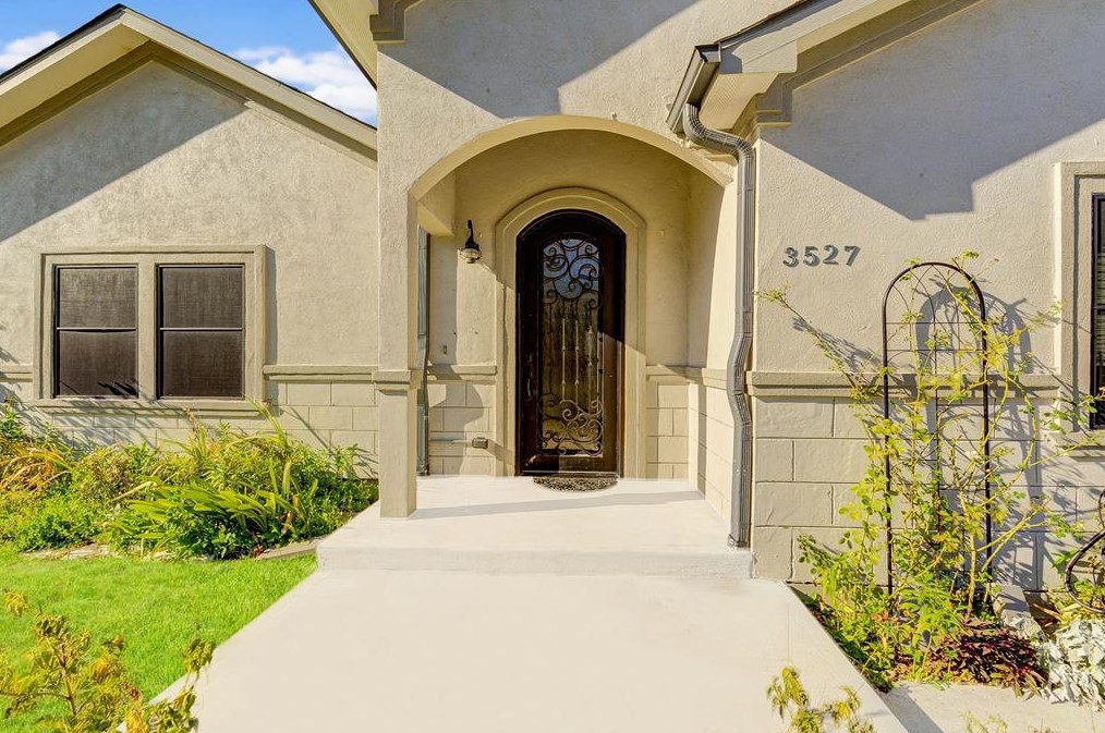 3527 Charleston St, Houston TX  77021-1213 exterior