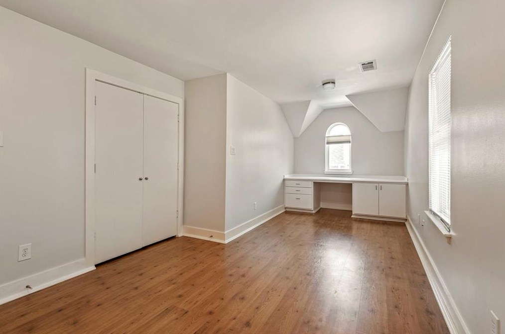 5207 Cornish St, Houston TX  77007-1943 exterior