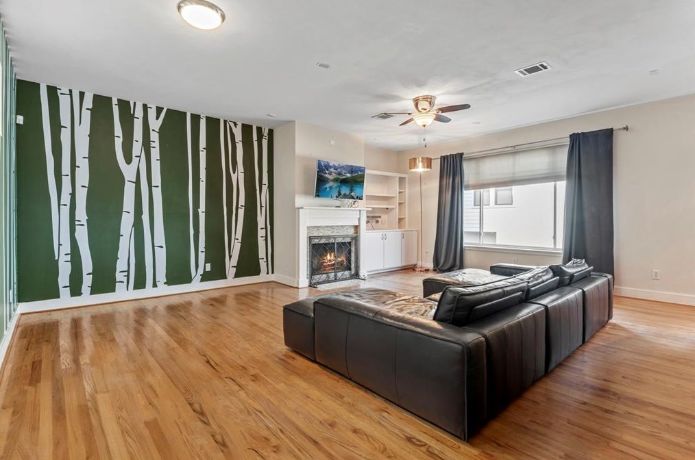 5207 Cornish St, Houston TX  77007-1943 exterior