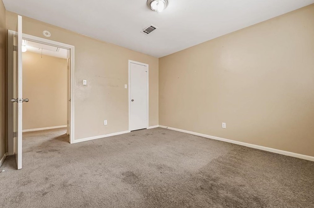 6014 Maywood Frst Dr, Houston TX  77088-2315 exterior