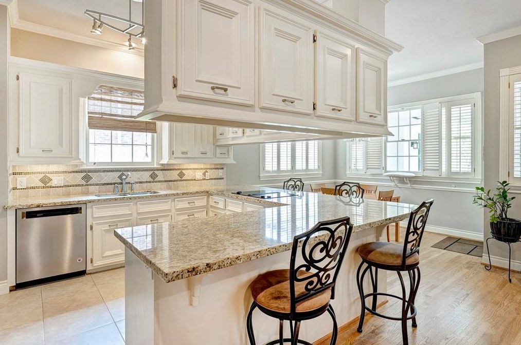 3928 Southwestern St, Houston TX  77005-3552 exterior