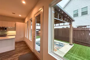 4402 Bora Bora Ln, Houston, TX 77045 - Photo 17