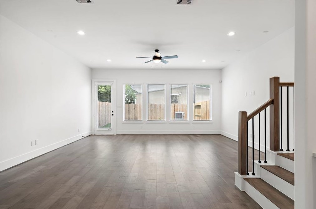 323 25 St, Houston TX  77008-2361 exterior