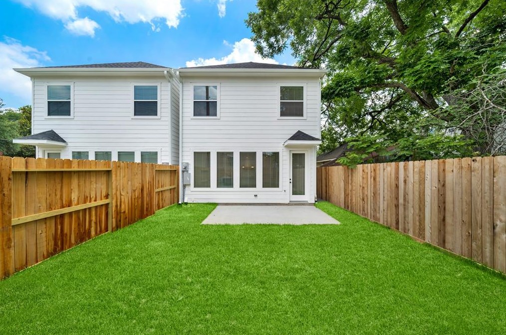 323 25 St, Houston TX  77008-2361 exterior