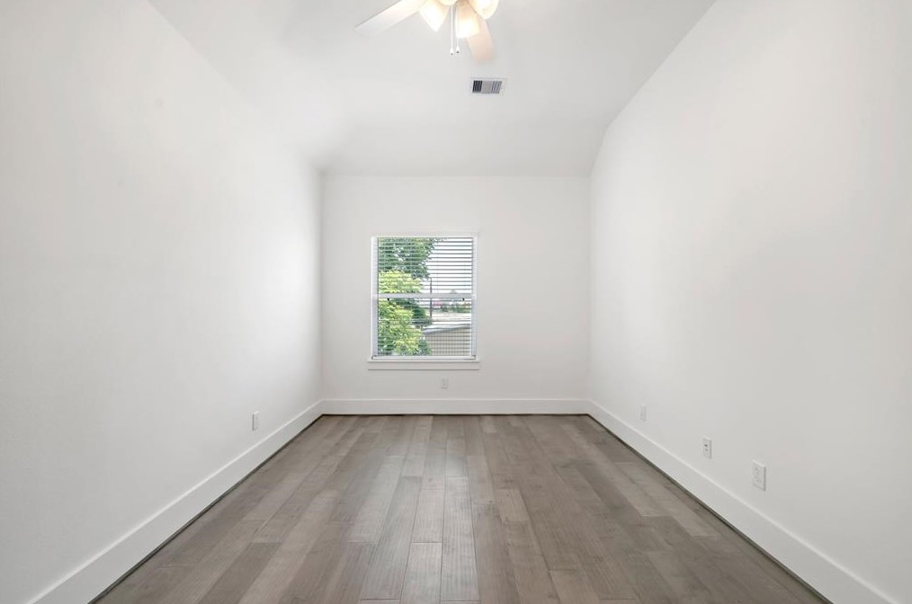 323 25 St, Houston TX  77008-2361 exterior