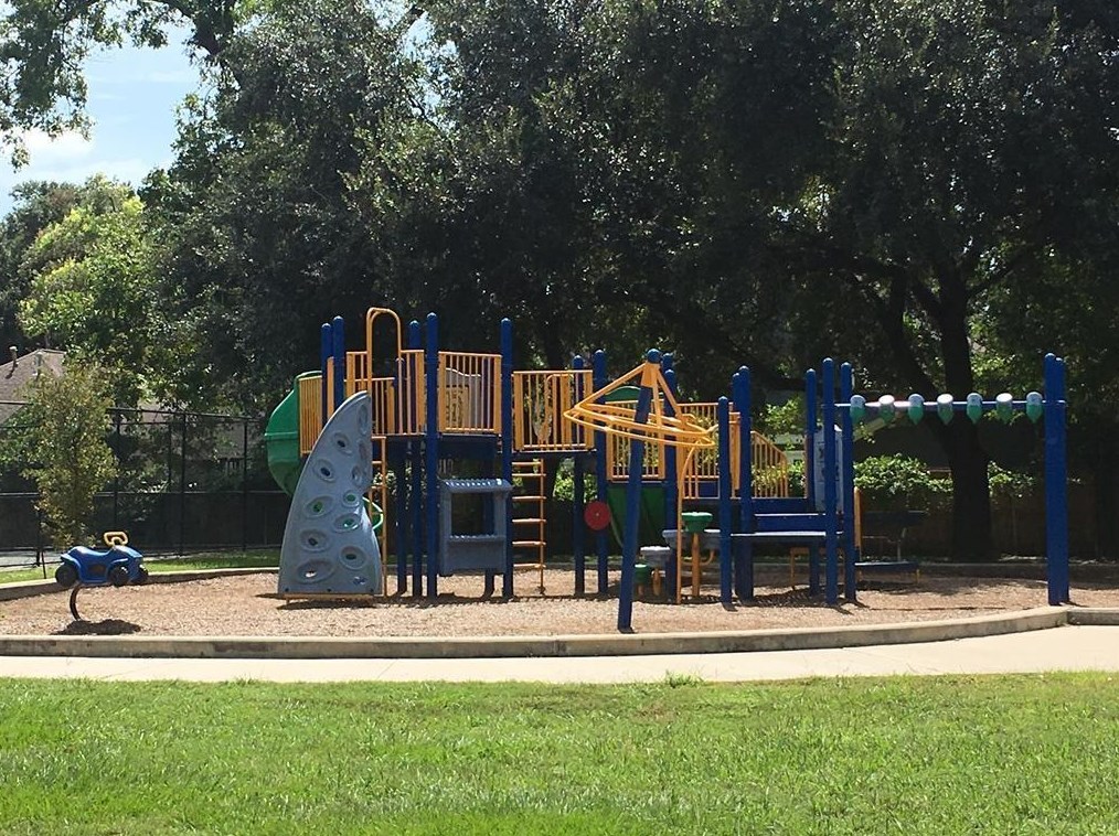 323 25 St, Houston TX  77008-2361 exterior