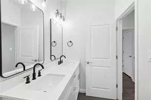 1335 Sapphire Palms Ct, San Leon, TX 77539 - Photo 11