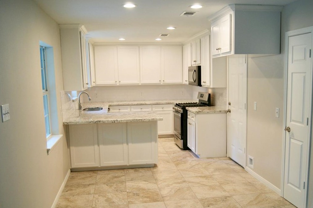 5839 Southminster Dr, Houston TX  77035-5423 exterior