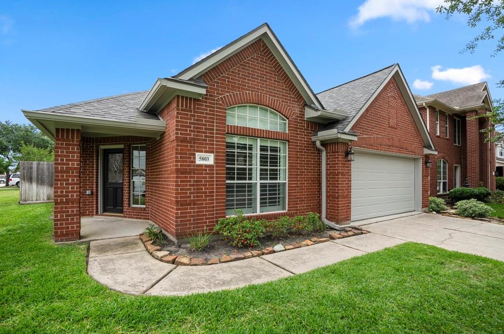 5803 Sawyer Bend Ln, Spring TX  77379-2709 exterior
