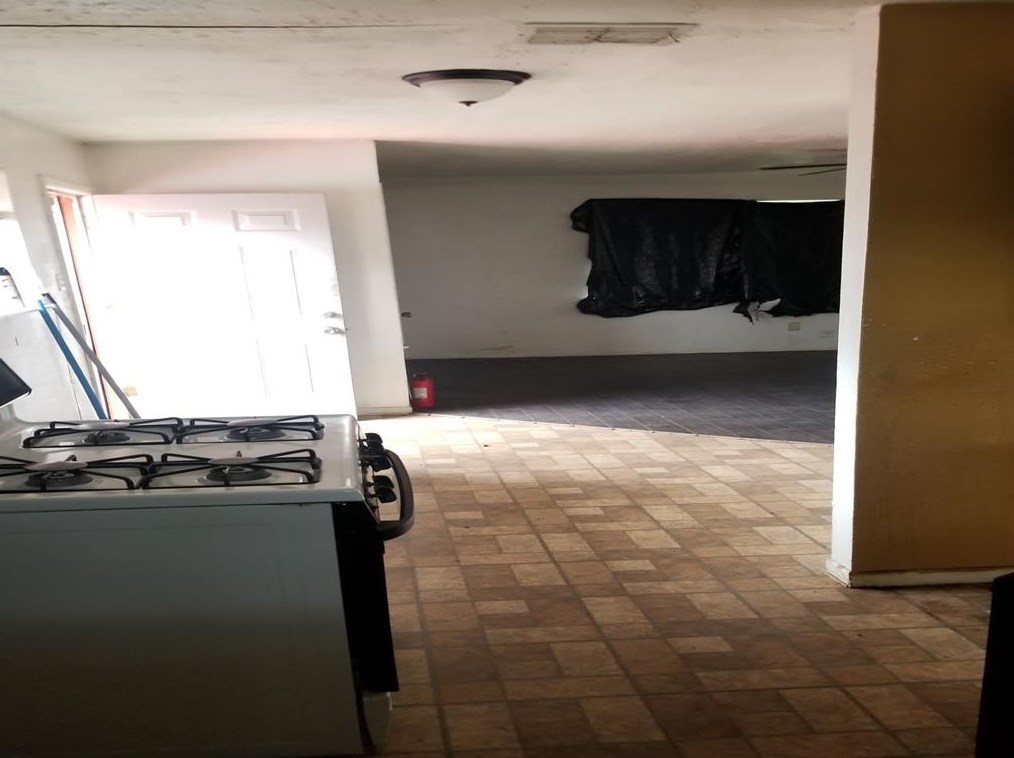 858 Marcolin St, Houston TX  77088-5108 exterior