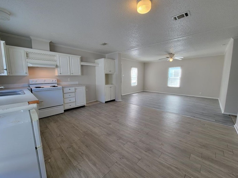 11827 Greensbrook Forest Dr, Houston TX  77044-7189 exterior