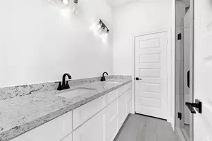 400 Little Spg Ct, Anahuac, TX 77514 - Photo 21