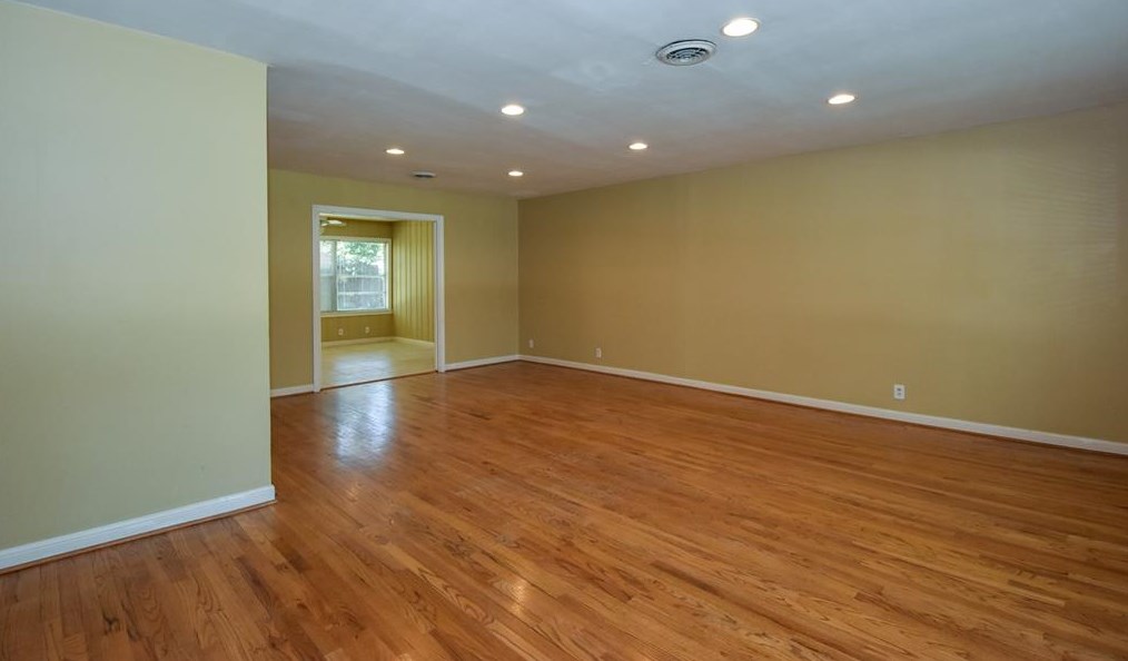 8526 Greenbush St, Houston TX  77025-3846 exterior