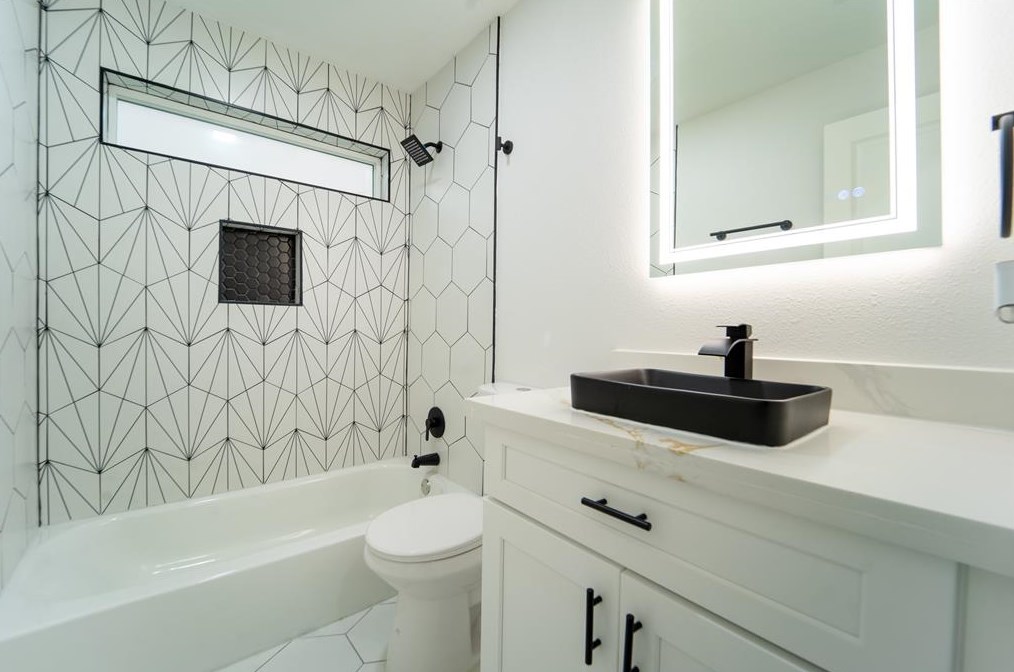 7387 Sims Dr, Houston TX  77061-2642 exterior