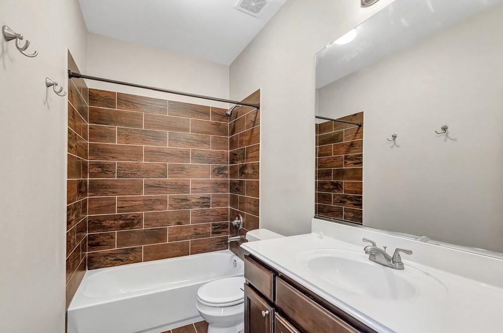 4826 Higgins St, Houston TX  77033-4112 exterior