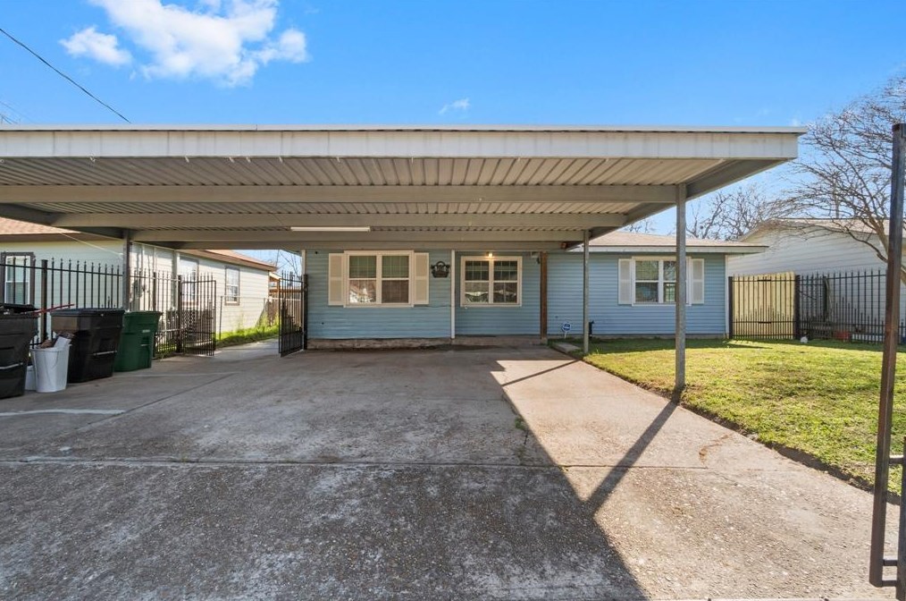 9716 Edgeworth St, Houston TX  77093-5410 exterior