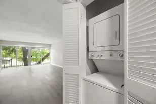 5050 Ambassador Way, Houston, TX 77056 - Photo 7