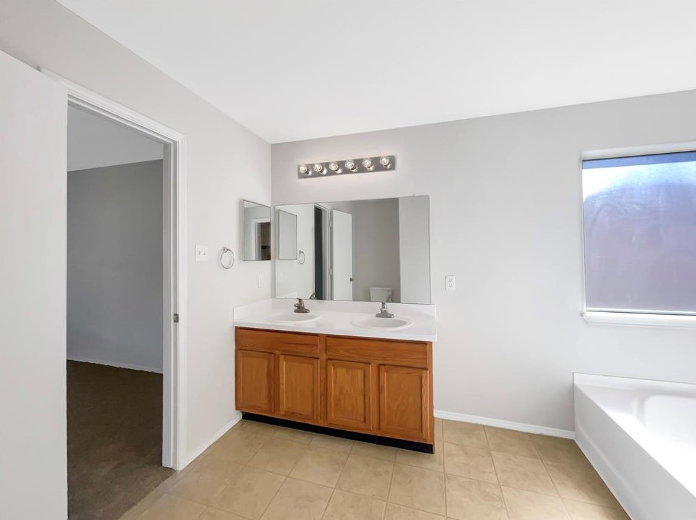 2007 Pne Croft Dr, Humble TX 77396-6201 exterior