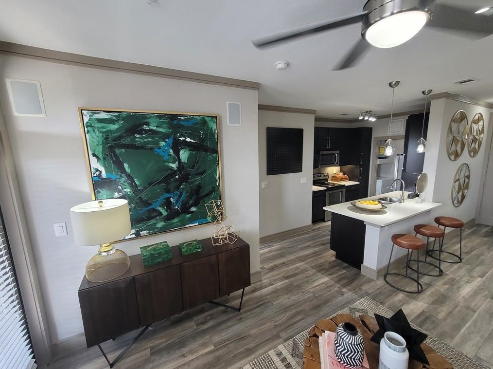 180 Gray St, Houston TX  77019-5509 exterior