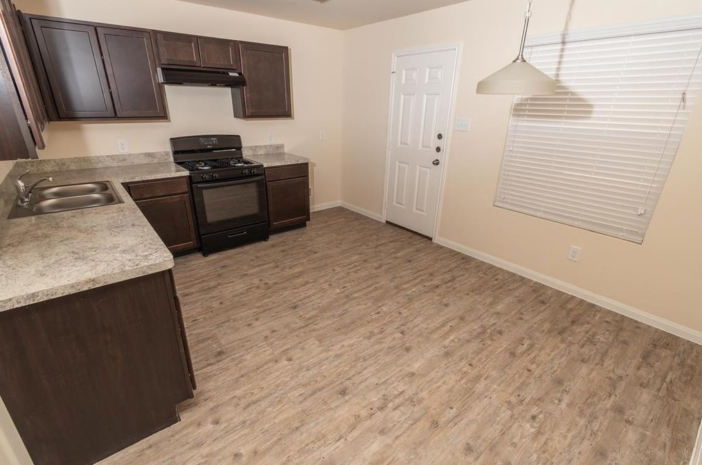 5838 Santa Bernadetta, Houston TX  77017-5987 exterior