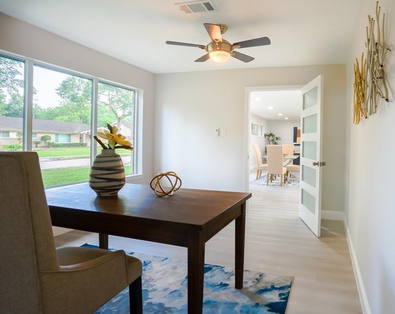 7818 Braes Mdw Dr, Houston TX  77071-1301 exterior