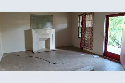 1370 Plum Street, Beaumont, TX 77703 - Photo 19