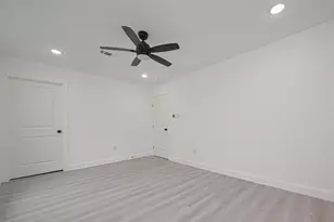 4516 Galesburg St, Houston, TX 77051 - Photo 17