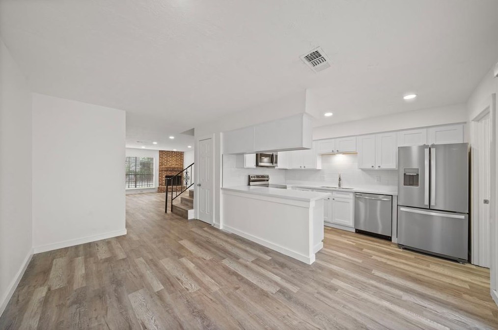 720 Willard St, Houston TX  77006-1349 exterior