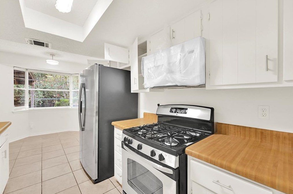 24007 Spg Briar Ln, Spring TX 77373-6344 exterior