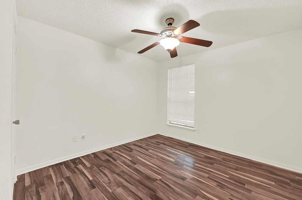 24007 Spg Briar Ln, Spring TX 77373-6344 exterior