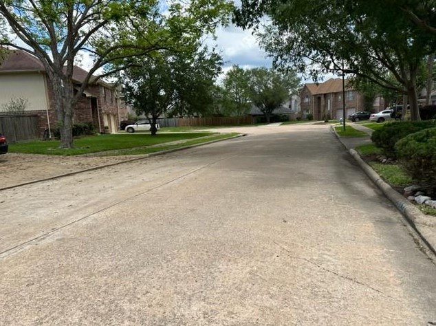 16434 Flint Run Way, Sugar Land TX  77498-7127 exterior